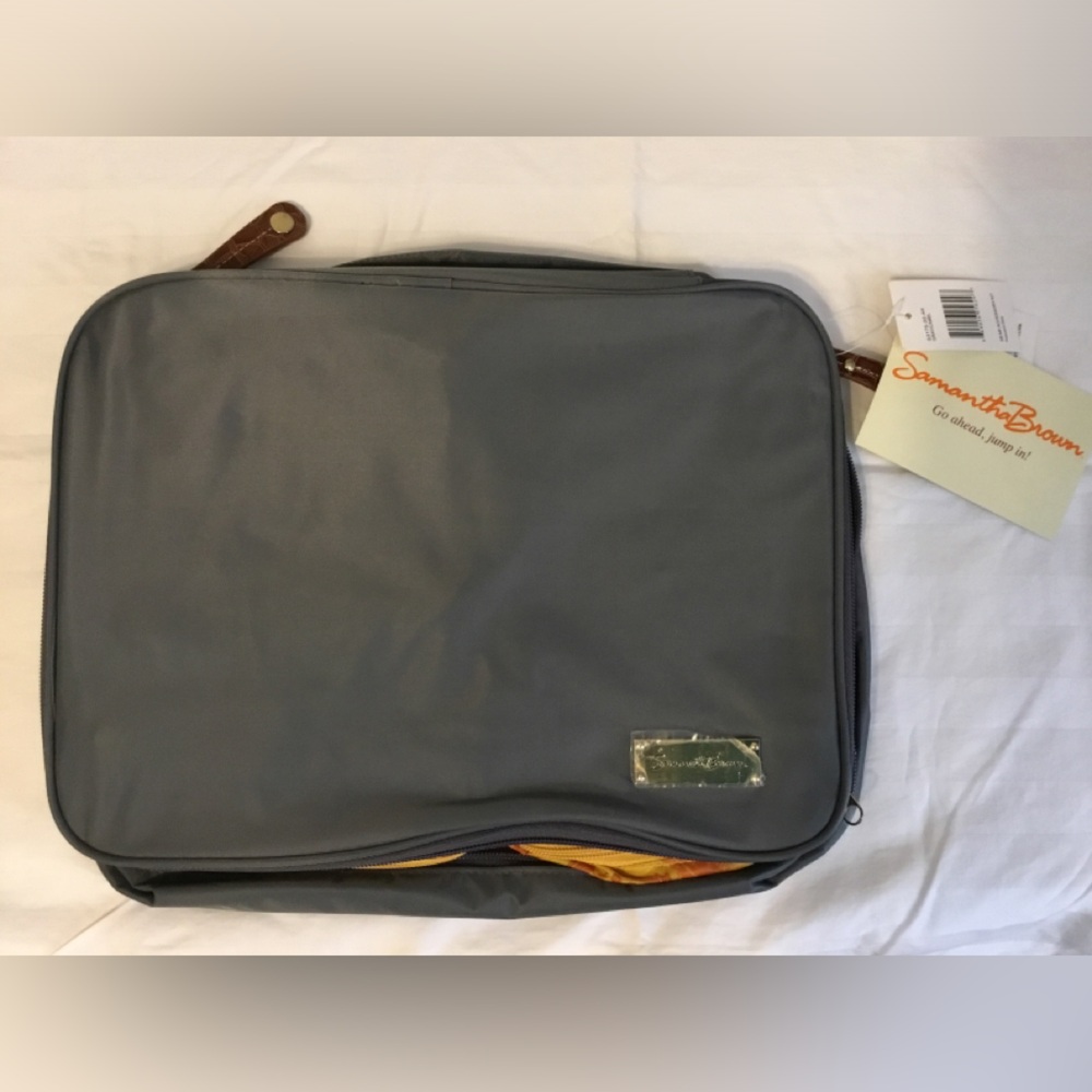 Samantha Brown travel organizer